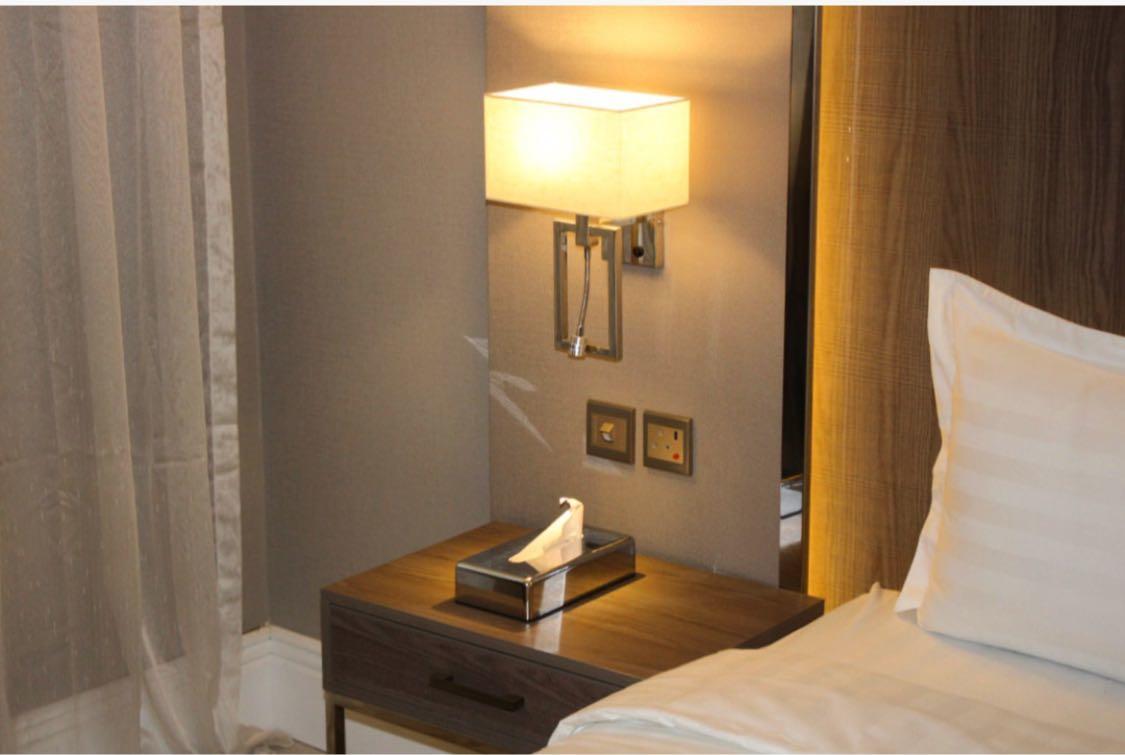 قولدن سكوير طريق الرياض Golden Square Riyadh Road *