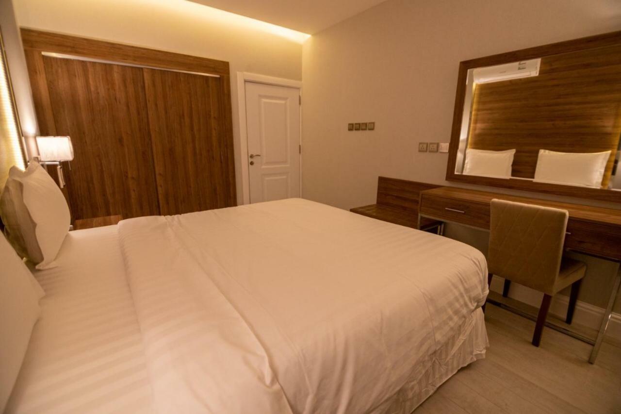 قولدن سكوير طريق الرياض Golden Square Riyadh Road Khamis Mushait